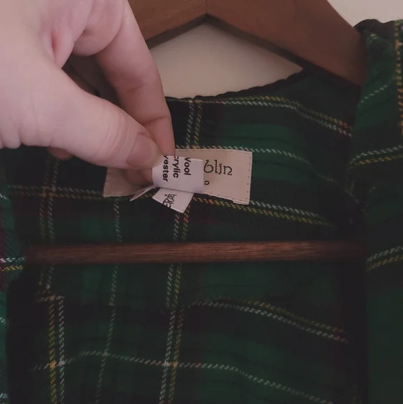 O'Neil of Dublin tartan wool cape
